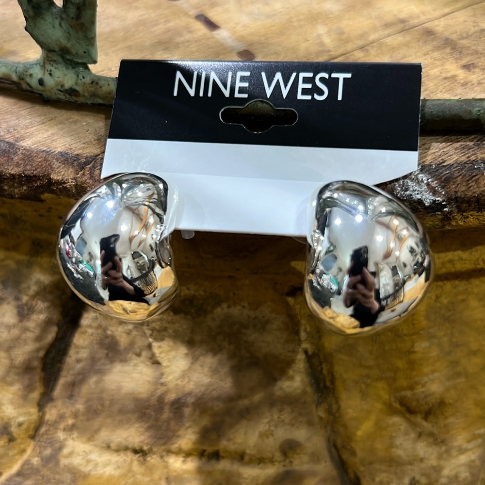 New Nine West silver earrings   J35